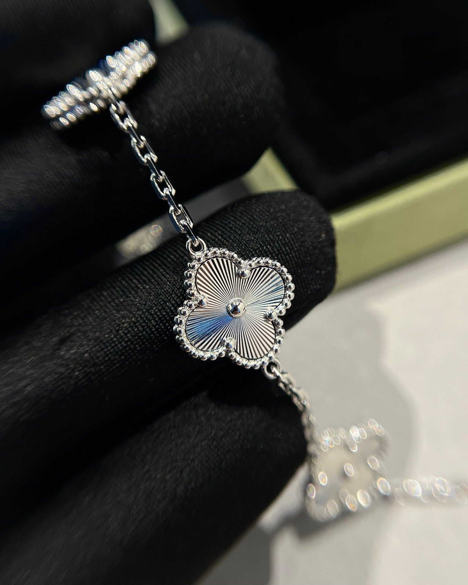 [Raffine]CLOVER SILVER 5 MOTIFS BRACELET