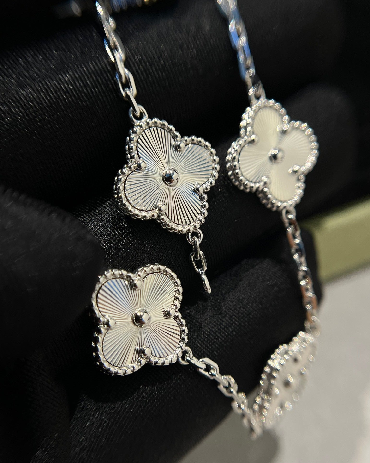 [Raffine]CLOVER SILVER 5 MOTIFS BRACELET