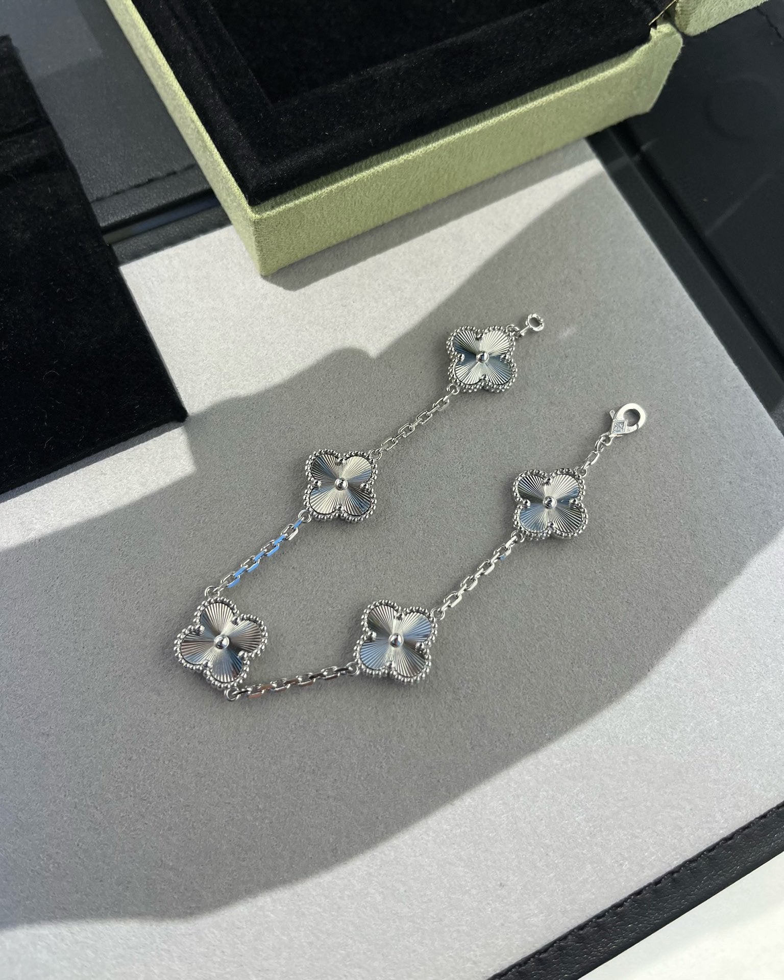 [Raffine]CLOVER SILVER 5 MOTIFS BRACELET